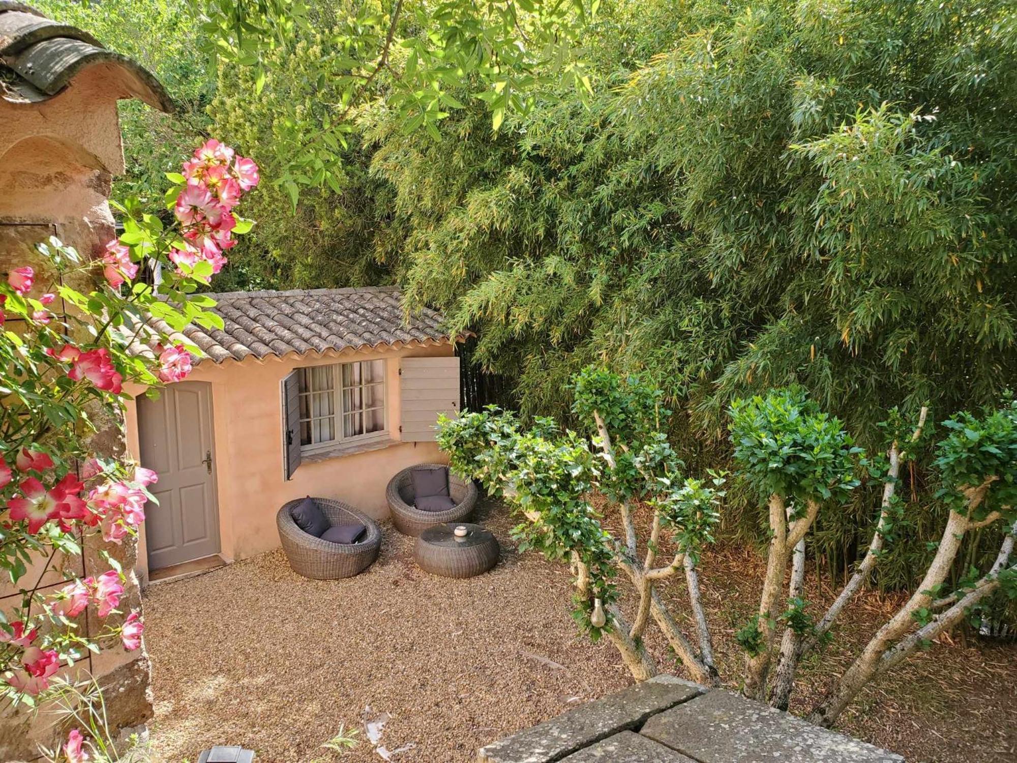 La Haute Verrerie Le Cannet-des-Maures Exterior foto